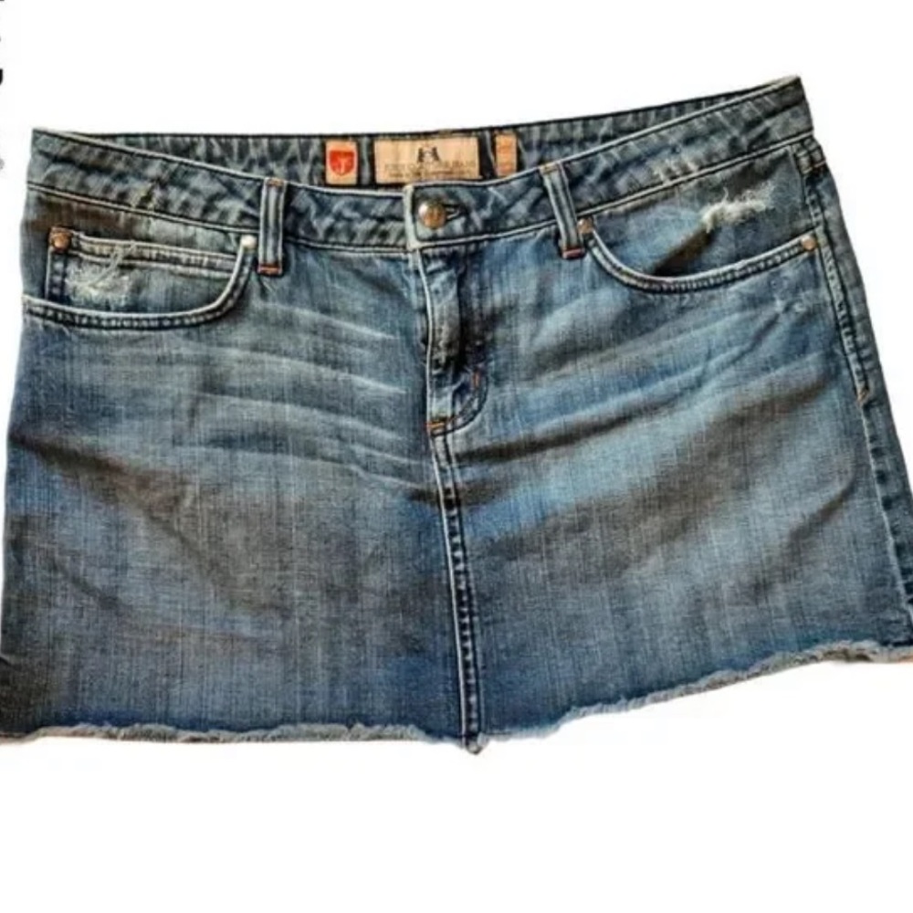 JUICY COUTURE Vintage Denim Mini Skirt Heart Detail Size 27